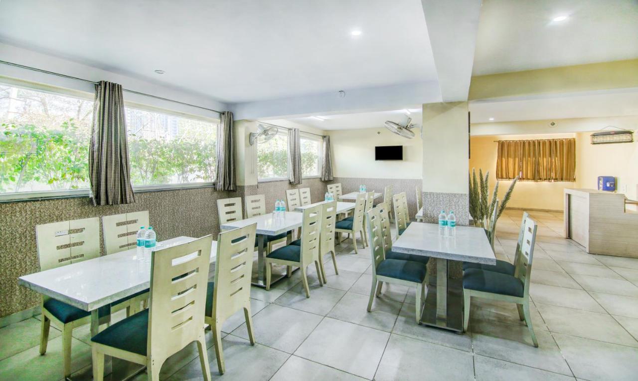 Treebo Trend Blooms Premium Otel Gurgaon Dış mekan fotoğraf