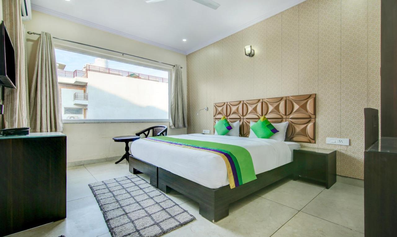 Treebo Trend Blooms Premium Otel Gurgaon Dış mekan fotoğraf