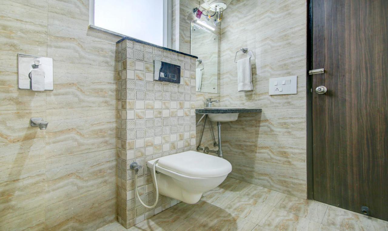Treebo Trend Blooms Premium Otel Gurgaon Dış mekan fotoğraf
