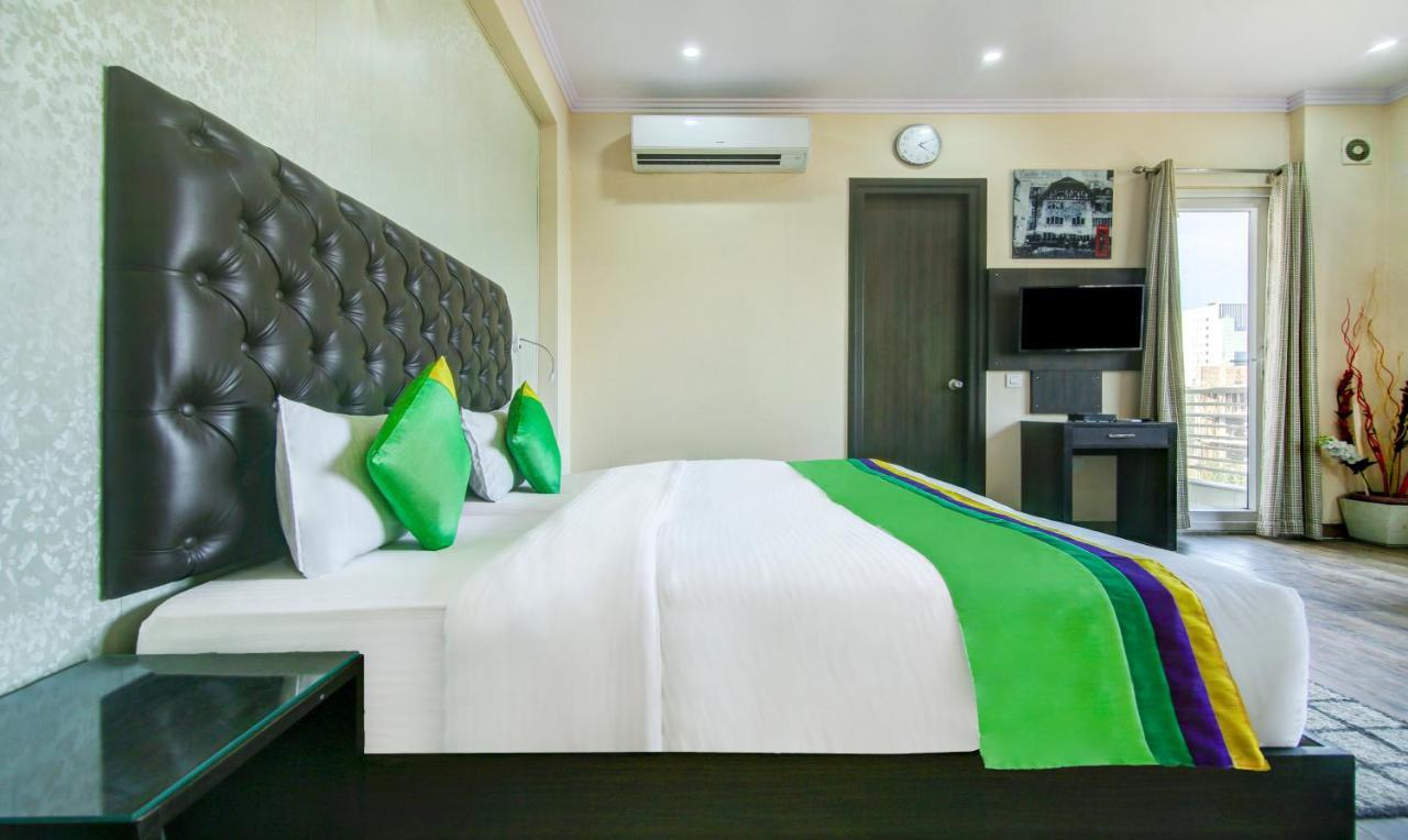 Treebo Trend Blooms Premium Otel Gurgaon Dış mekan fotoğraf
