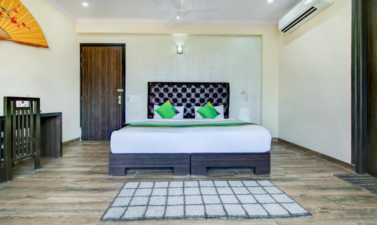Treebo Trend Blooms Premium Otel Gurgaon Dış mekan fotoğraf